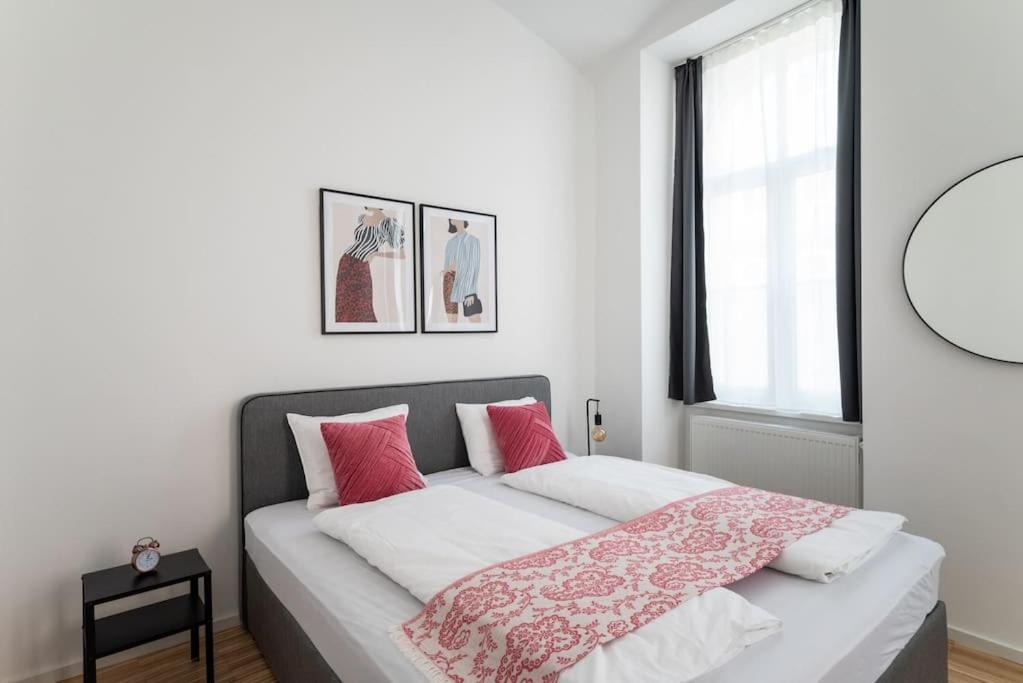וינה Spacious 2Br Near Attractions By Hm מראה חיצוני תמונה
