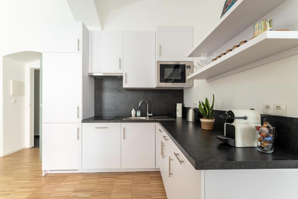 וינה Spacious 2Br Near Attractions By Hm מראה חיצוני תמונה