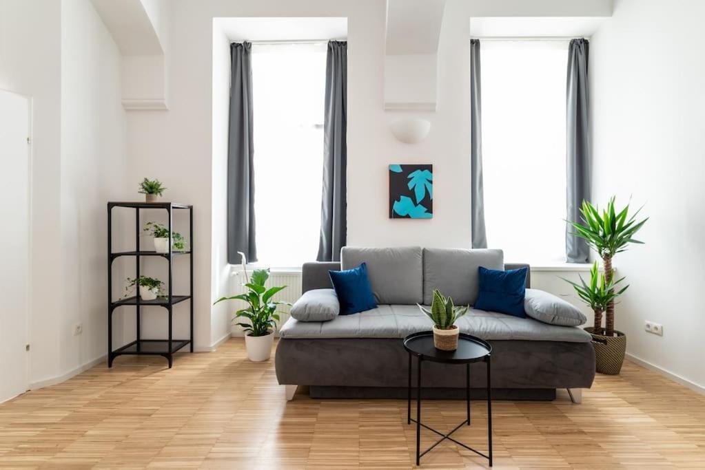 וינה Spacious 2Br Near Attractions By Hm מראה חיצוני תמונה